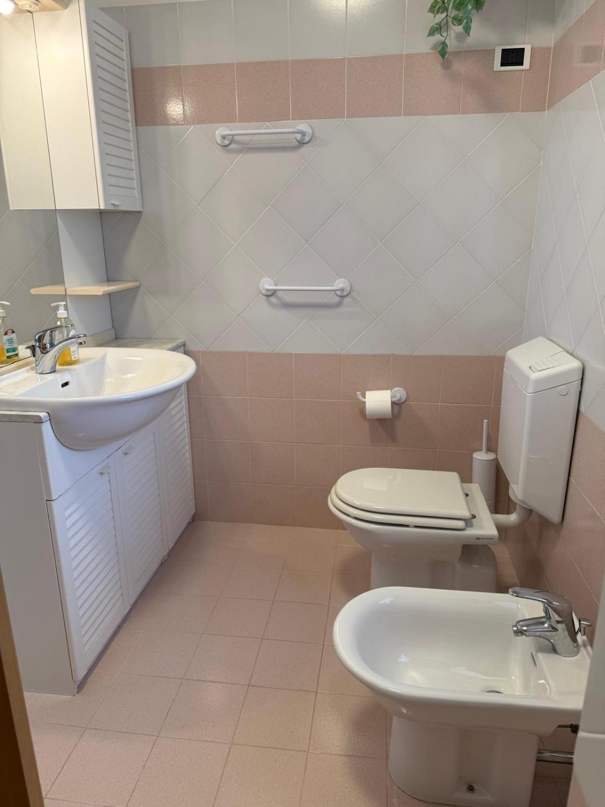 Gracious Apartment Located In The Heart Of Lignano Lignano Sabbiadoro Exterior foto